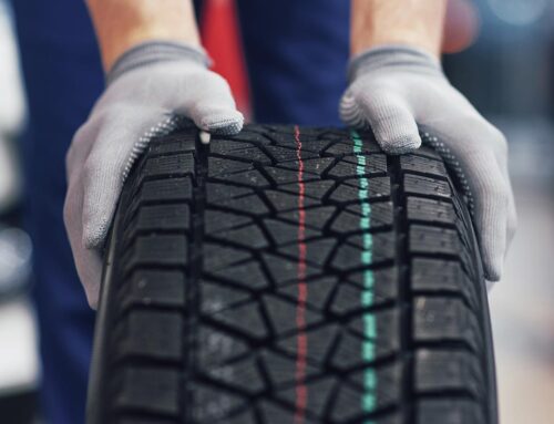 Colored lines on tires: did you know they are important?